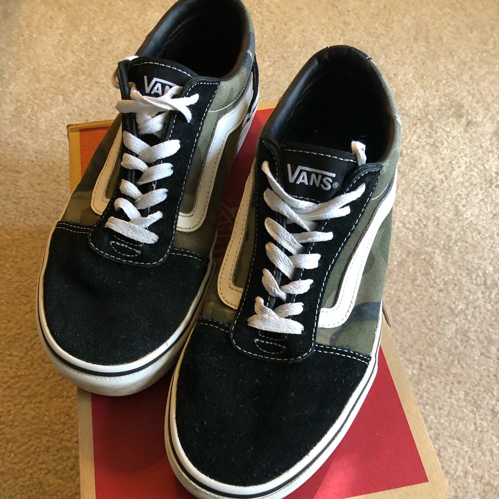 Men’s 8M Ward Camo Sneakers